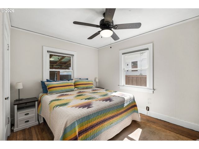 7024 N ALBINA Ave N, Portland, OR 97217