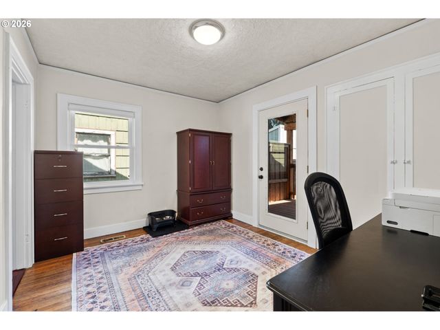 7024 N ALBINA Ave N, Portland, OR 97217