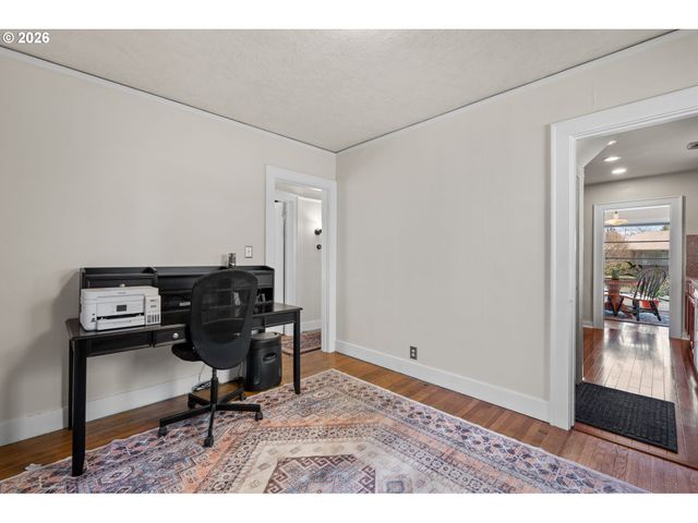 7024 N ALBINA Ave N, Portland, OR 97217