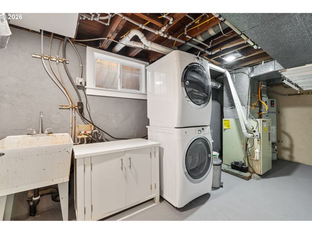 7024 N ALBINA Ave N, Portland, OR 97217