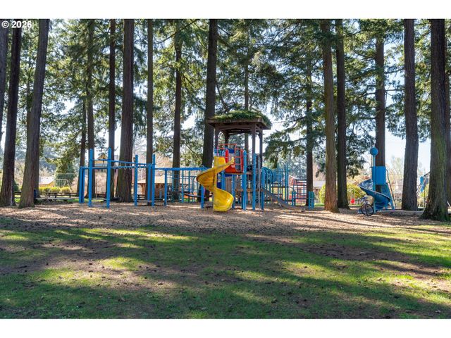 7024 N ALBINA Ave N, Portland, OR 97217