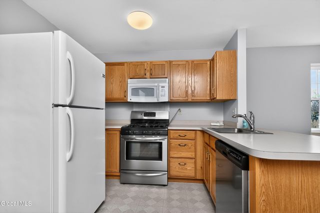 29 Paine Street, Green Island, NY 12183