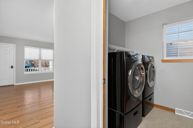 29 Paine Street, Green Island, NY 12183