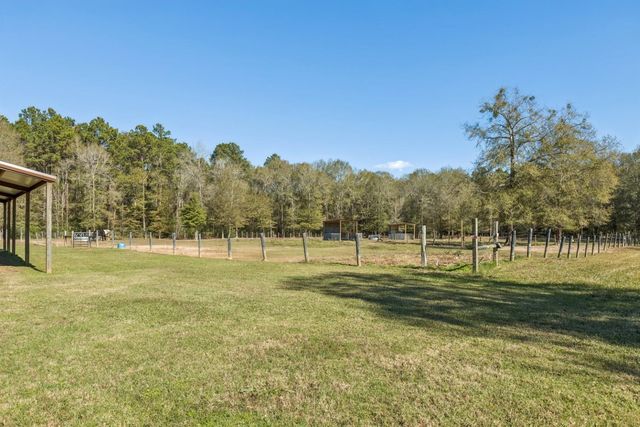 118 Roosevelt Street, Shepherd, TX 77371