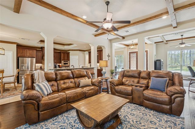 118 Roosevelt Street, Shepherd, TX 77371