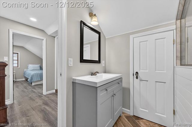 30760 Bayview Drive, Gibraltar, MI 48173