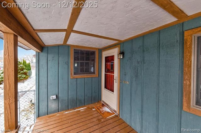 30760 Bayview Drive, Gibraltar, MI 48173