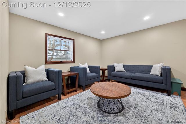 30760 Bayview Drive, Gibraltar, MI 48173