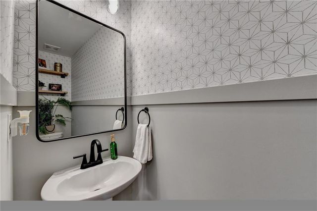 401 Northaven Avenue, Suwanee, GA 30024