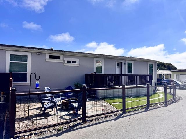 12 Pelican Circle, Half Moon Bay, CA 94019