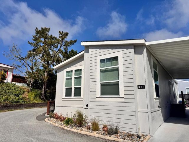 12 Pelican Circle, Half Moon Bay, CA 94019