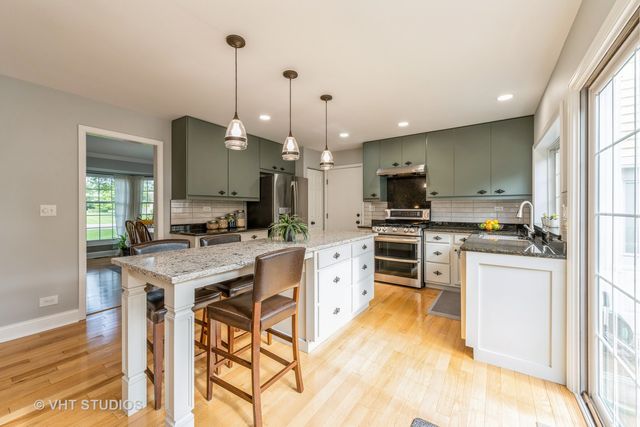 603 Arlington Parkway, Sleepy Hollow, IL 60118