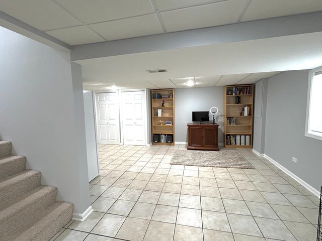 603 Arlington Parkway, Sleepy Hollow, IL 60118