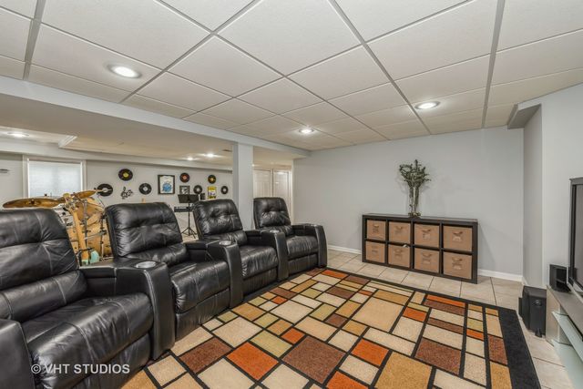 603 Arlington Parkway, Sleepy Hollow, IL 60118