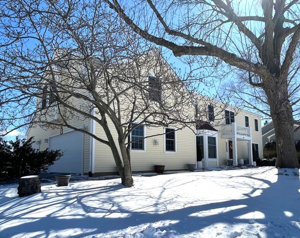 603 Arlington Parkway, Sleepy Hollow, IL 60118