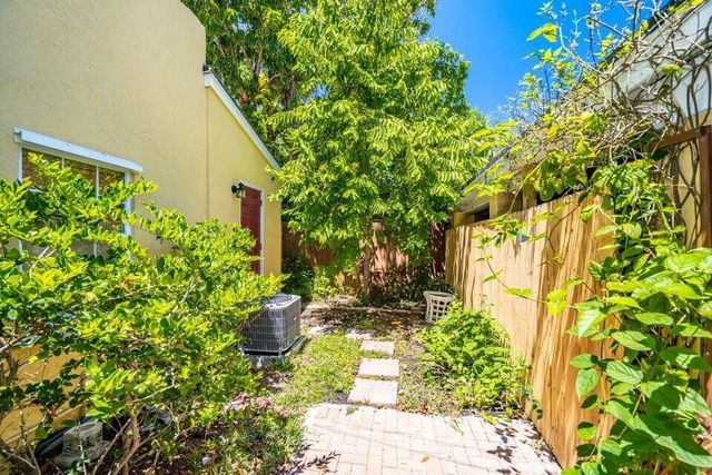 1602 N L Street, Lake Worth Beach, FL 33460