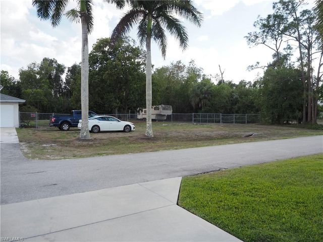 10350 Jef Nik LN, Bonita Springs, FL 34135