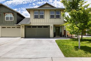 151 NW 29th Street, Redmond, OR 97756