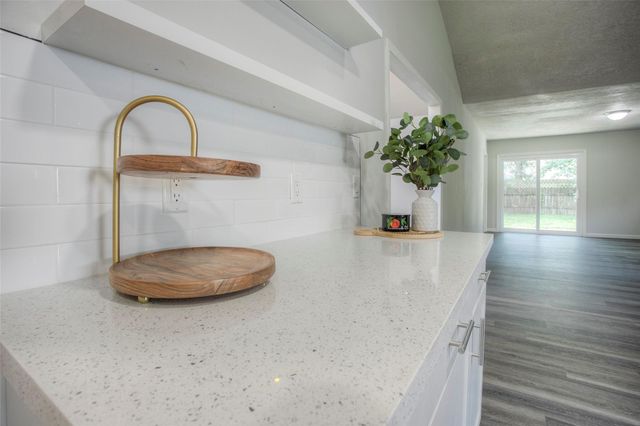 24605 Camwood Ct Road, Huntsville, TX 77320