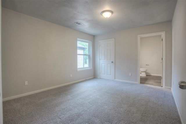 24605 Camwood Ct Road, Huntsville, TX 77320