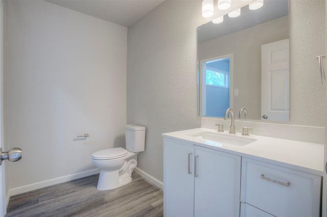 24605 Camwood Ct Road, Huntsville, TX 77320