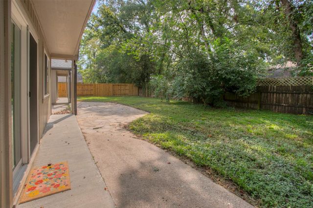 24605 Camwood Ct Road, Huntsville, TX 77320
