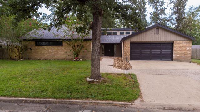24605 Camwood Ct Road, Huntsville, TX 77320