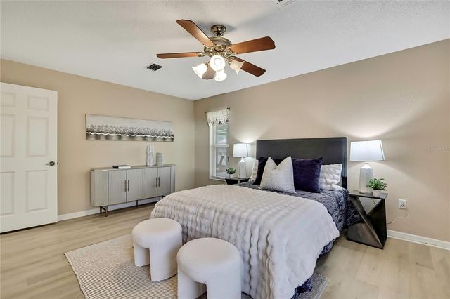 6071 ZIRKELS CIRCLE, Brooksville, FL 34604