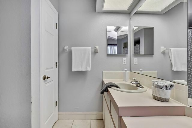 6071 ZIRKELS CIRCLE, Brooksville, FL 34604