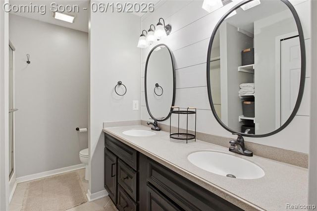 5739 Suntar Valley Drive, Fowlerville, MI 48836