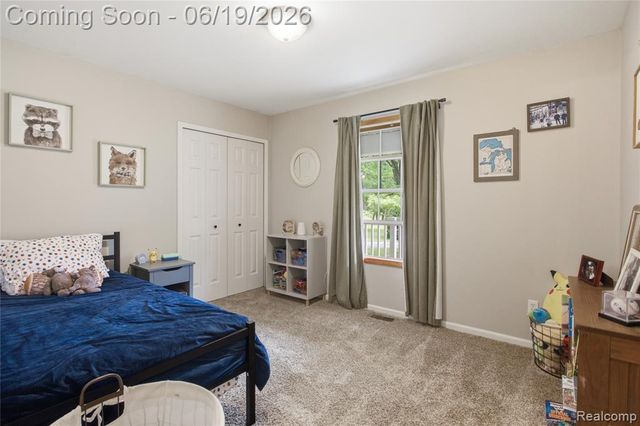 5739 Suntar Valley Drive, Fowlerville, MI 48836