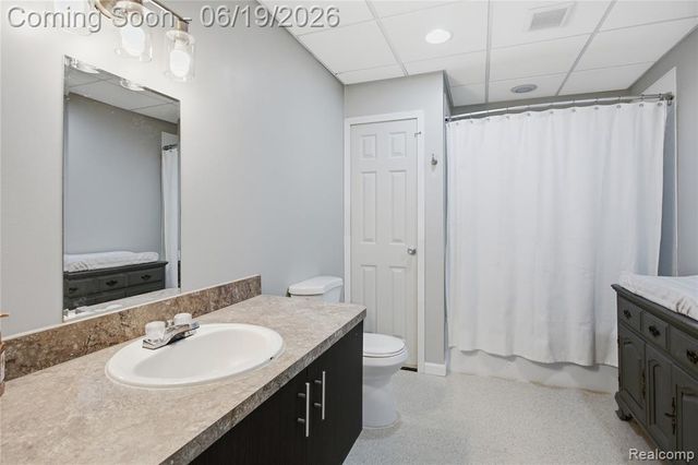 5739 Suntar Valley Drive, Fowlerville, MI 48836