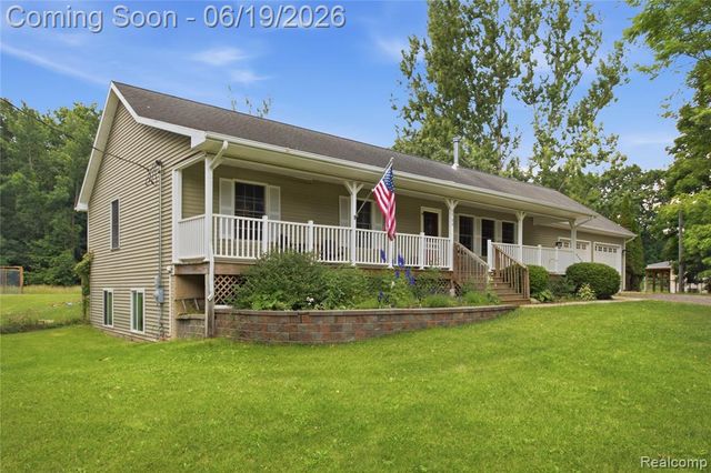 5739 Suntar Valley Drive, Fowlerville, MI 48836