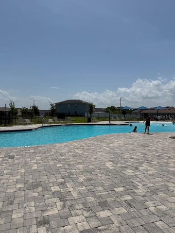 2954 SAVOIR AVENUE, Davenport, FL 33837
