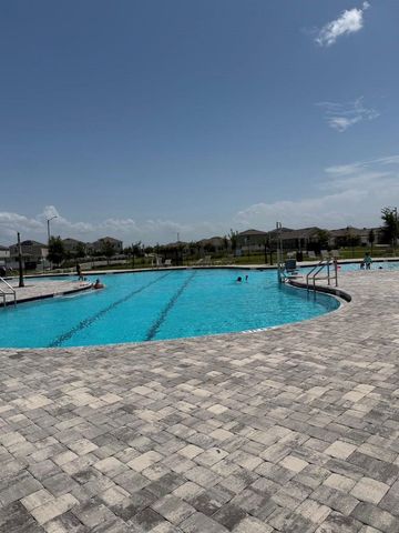 2954 SAVOIR AVENUE, Davenport, FL 33837