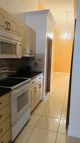 7394 NW 34th St, Lauderhill, FL 33319