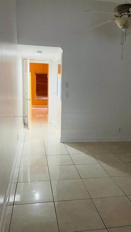 7394 NW 34th St, Lauderhill, FL 33319