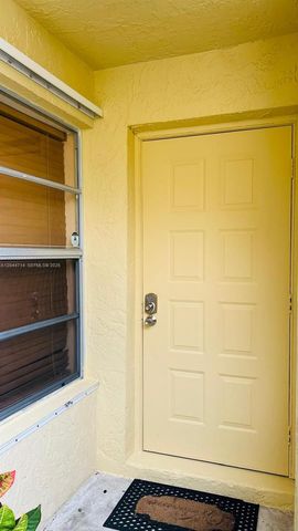 7394 NW 34th St, Lauderhill, FL 33319