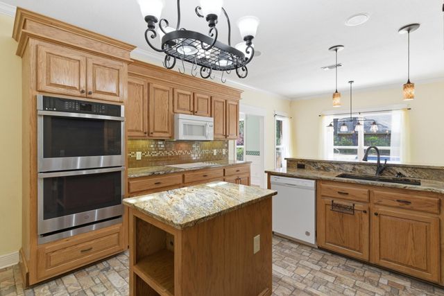 166 Steep Hollow, Hattiesburg, MS 39402