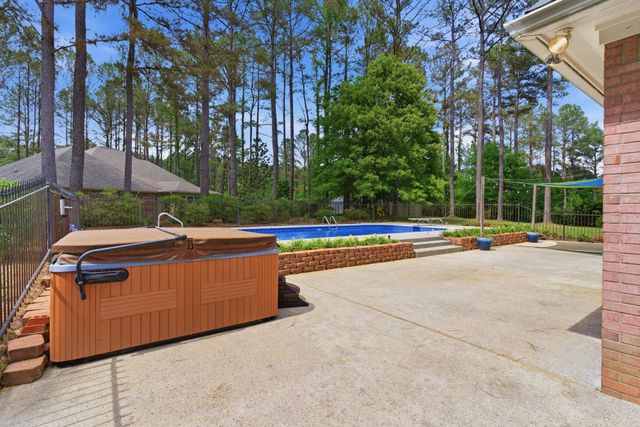 166 Steep Hollow, Hattiesburg, MS 39402