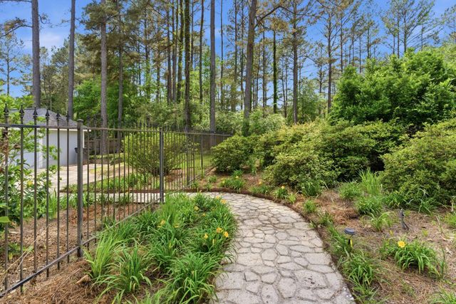 166 Steep Hollow, Hattiesburg, MS 39402