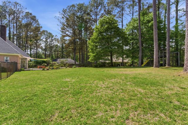 166 Steep Hollow, Hattiesburg, MS 39402