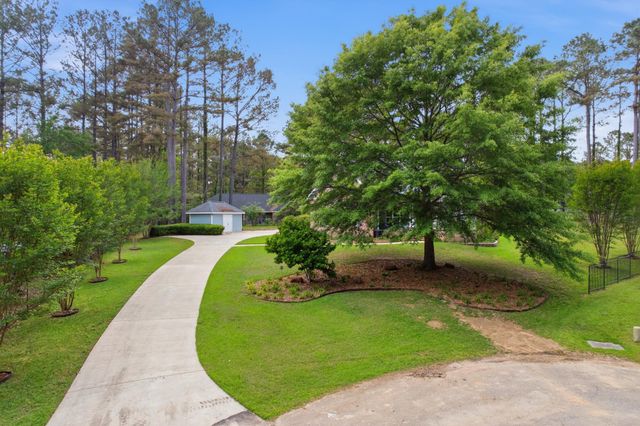 166 Steep Hollow, Hattiesburg, MS 39402