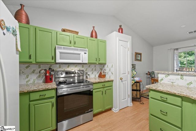 658 Timber Walk Drive, Simpsonville, SC 29681