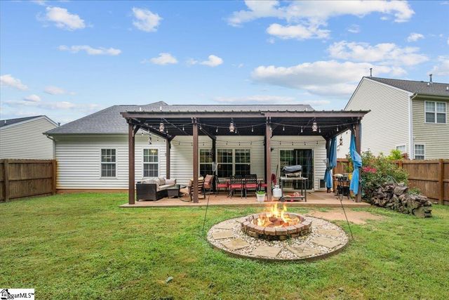658 Timber Walk Drive, Simpsonville, SC 29681
