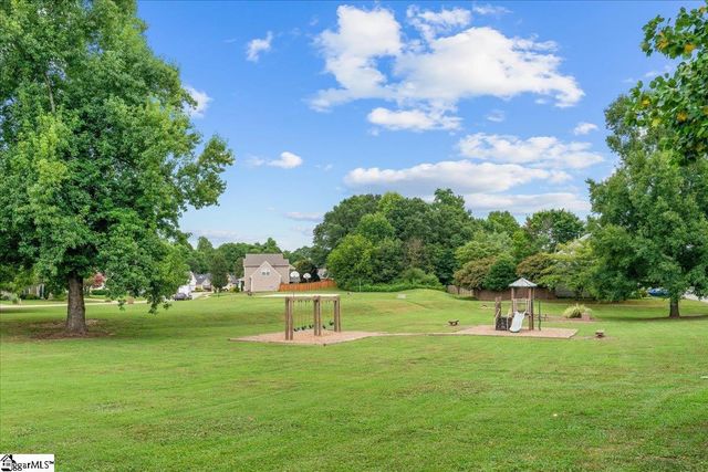 658 Timber Walk Drive, Simpsonville, SC 29681