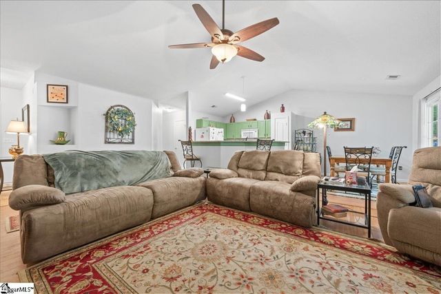 658 Timber Walk Drive, Simpsonville, SC 29681