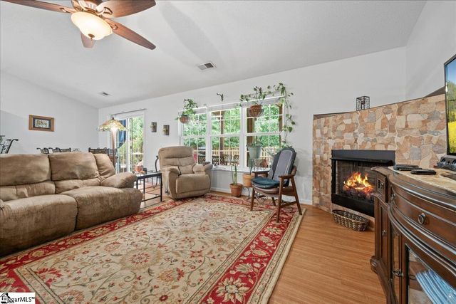 658 Timber Walk Drive, Simpsonville, SC 29681