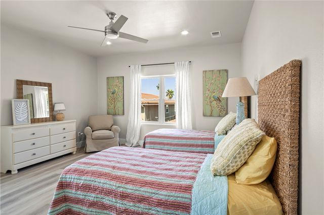 518 Aransas Channel, Port Aransas, TX 78373