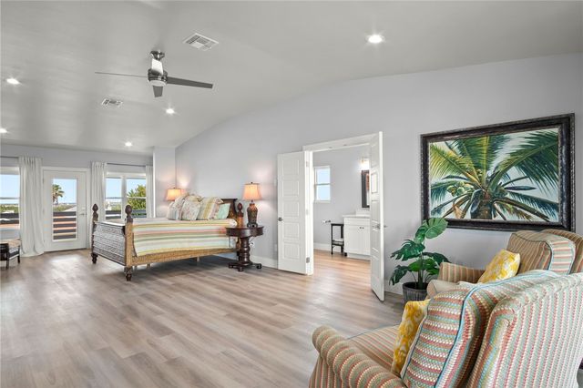 518 Aransas Channel, Port Aransas, TX 78373